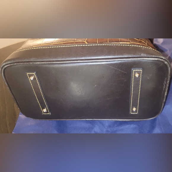 Dooney & Bourke 2024 Belvedere Brown Croc-Embossed Large Hobo Bag - Picture 2 of 4